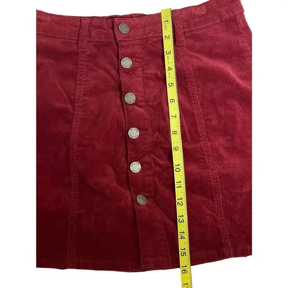 YMI Jeans Red Corduroy Mini Skirt Women's Size 7/28 - Picture 3 of 5